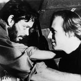 Dieser Film brachte ihm 1986 den Oscar als bester Hauptdarsteller ein: In dem Filmdrama "Kuß der Spinnenfrau" spielt William Hurt (r.) einen brasilianischen Häftling, der eigentlich seinen Mitinsassen ausspionieren soll, sich dann aber in ihn verliebt. 