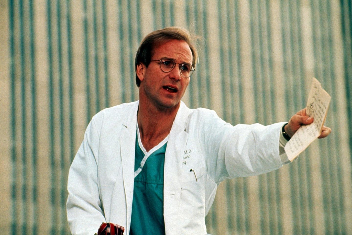 Auch als Arzt machte William Hurt 1991 eine gute Figur: In dem Filmdrama "Der Doktor – Ein gewöhnlicher Patient" spielte er einen abgehobenen Chirurgen, der erst durch seine eigene Krebserkrankung geläutert wird.