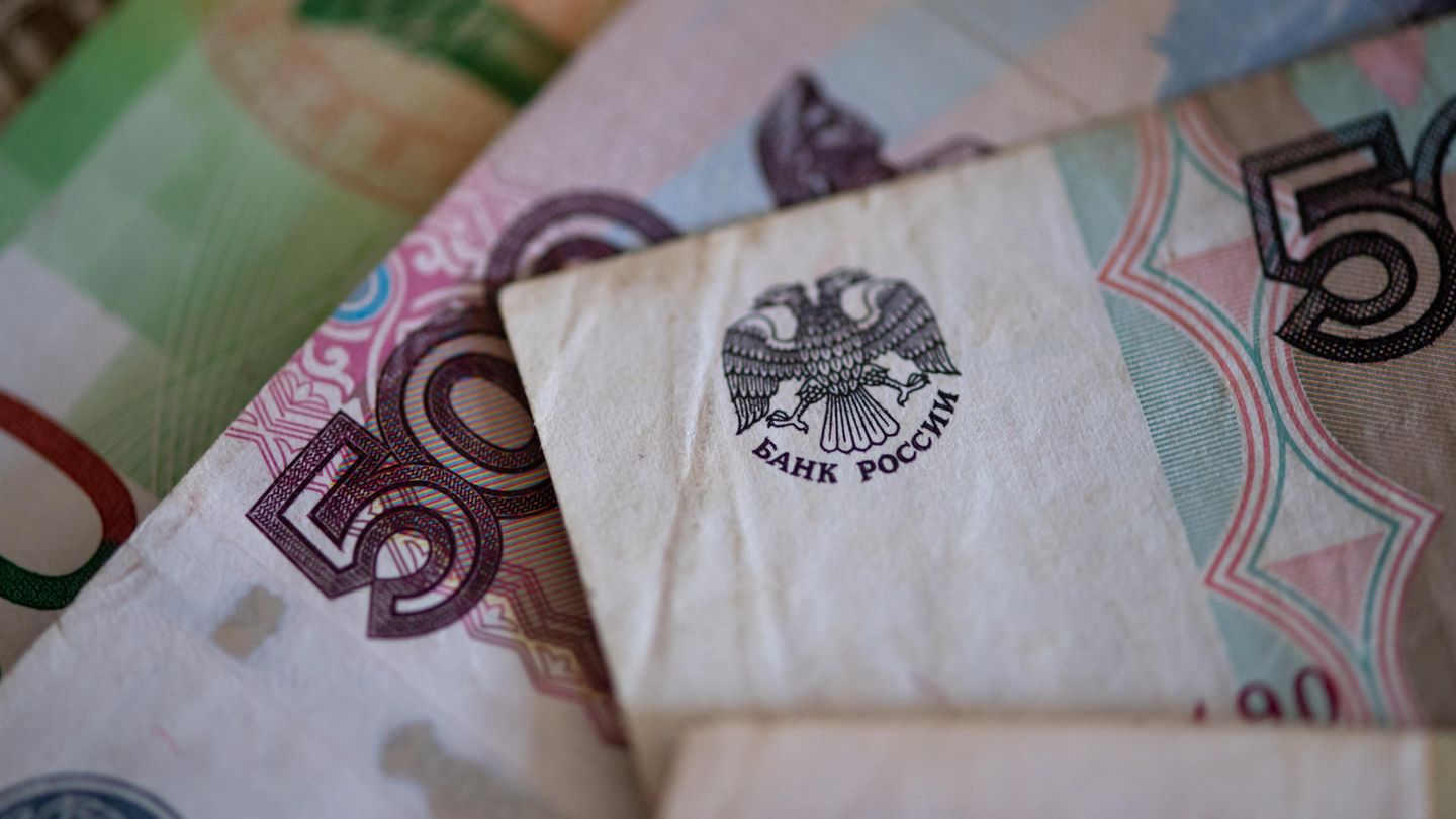 Russland: Schulden an "unfreundliche Staaten" sollen nur noch in Rubel bezahlt werden