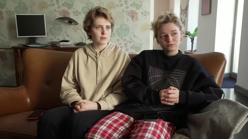 Video: Die tapferen Mädchen aus Kiew Video: Die tapferen Mädchen aus Kiew