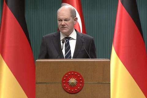 Video: Scholz: Mit jeder Bombe entfernt sich Russland mehr aus der Weltgemeinschaft