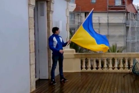 Aktivisten besetzen Oligarchenvillen