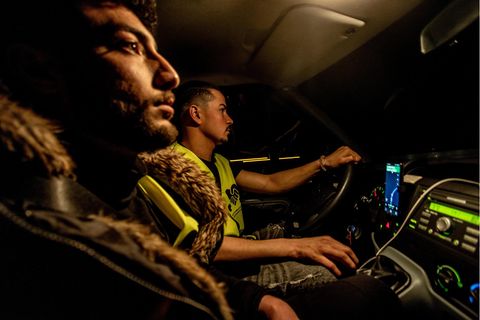 Rebar Ahmad und Mohammad Karsouh in einem Auto