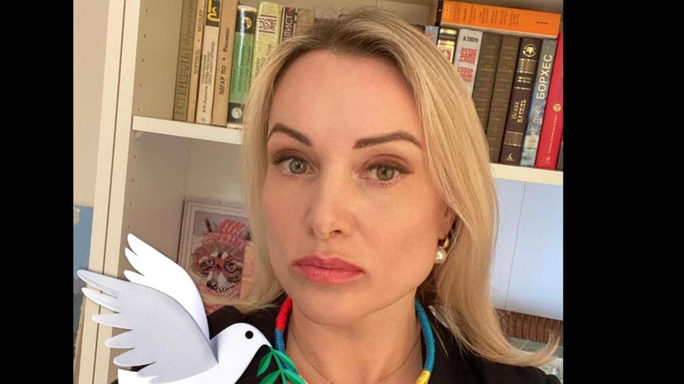 Das Profilbild, das Marina Owsjannikowa am Tag vor ihrer Protest-Aktion bei Facebook hochgeladen hat 