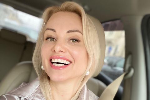 Marina Owsjannikowa wird für ihren mutigen Protest gefeiert. In Russland könnten ihr nun bis zu 15 Jahre Haft drohen. 