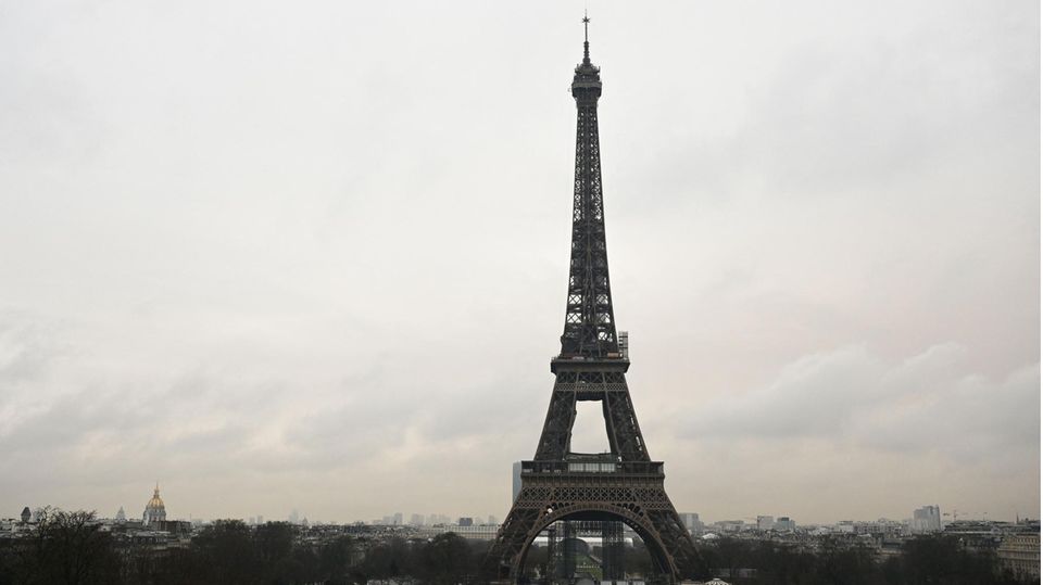 Pariser Wahrzeichen: Warum der Eiffelturm um sechs Meter gewachsen ist