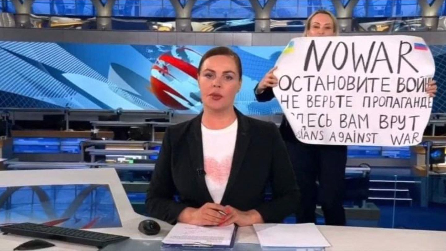 Anti-Kriegs-Protest im russischen TV