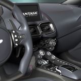 Aston Martin V12 Vantage