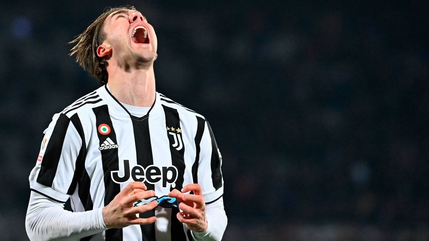 Juventus Torn by National Press After Aus in Champions League