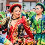 Tänzerinnen auf der St. Patrick's Day-Parade in London