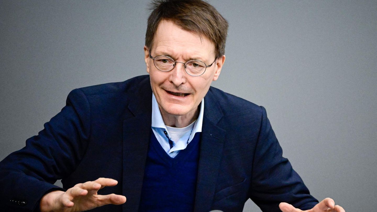 Karl Lauterbach sharply criticizes opponents of vaccination in the Bundestag debate