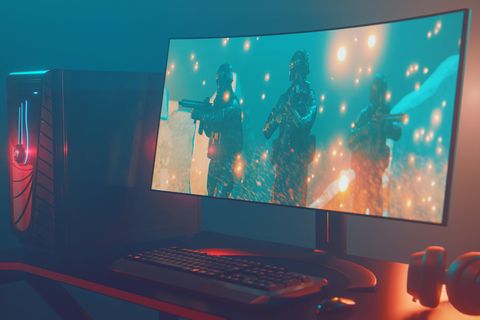 Ein Spiel flimmert über den 34-Zoll-Monitor.