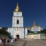 Kiew. St. Michaelskloster aus dem Mittelalter. Das ursprüngliche Kloster wurde 1936 gesprengt und in den 1990er-Jahren wieder aufgebaut.