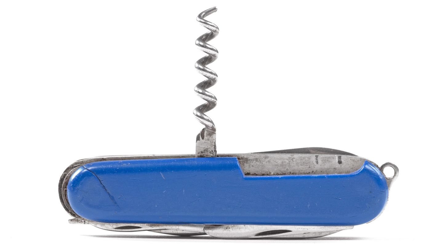 Das wichtigste Utensil im Klappmesser: Der Korkenzieher.