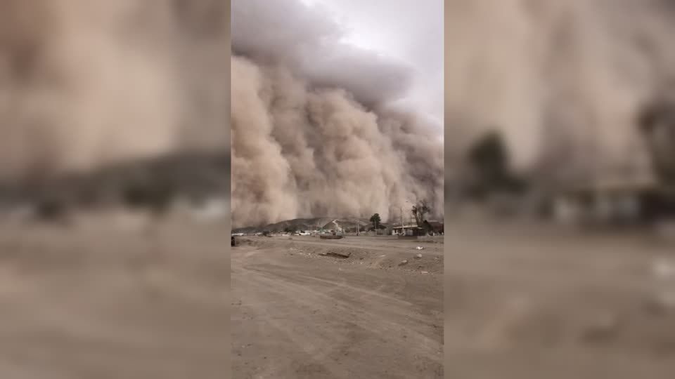 Video: Sandsturm über dem Norden Chiles Video: Sandsturm über dem Norden Chiles