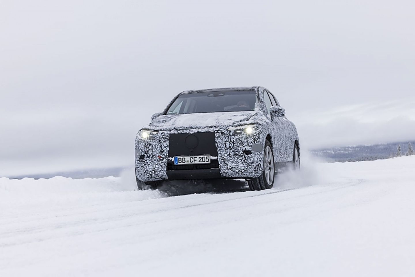 Mercedes EQS-SUV Wintererprobung