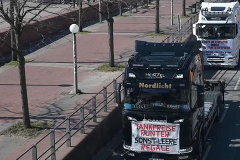 Video: LKW-Demo gegen hohe Kraftstoffpreise