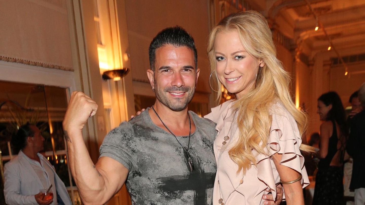 Marc Terenzi und Jenny Elvers halten sich im Arm