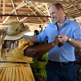 Prinz William beim Tanz mit einer Frau in Belize