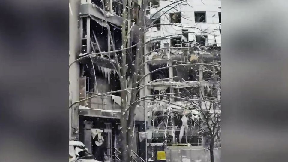 Leere Straßen, zerbombte Shops: Ukrainer zeigt in verstörenden Videos zerstörtes Charkiw