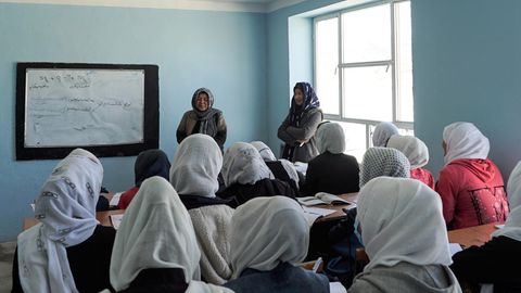 Eine Schulklasse im afghanischen Bamyan