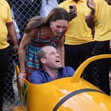 Obwohl die karibischen Temperaturen etwas anderes vermuten lassen, ist Jamaika eine Bobfahrer-Nation. Seit 1988 trat die jamaikanische Bobmannschaft mehrfach bei Olympischen Spielen an - Disney produzierte über die erste Olympiateilnahme 1988 sogar einen Spielfilm: "Cool Runnings". William und Kate durften auch einmal in einem solchen Geschoss probesitzen.