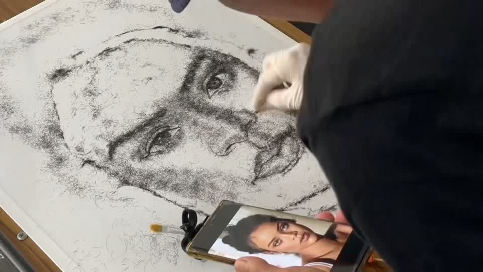 Video: Haare zu Kunstwerken Video: Haare zu Kunstwerken