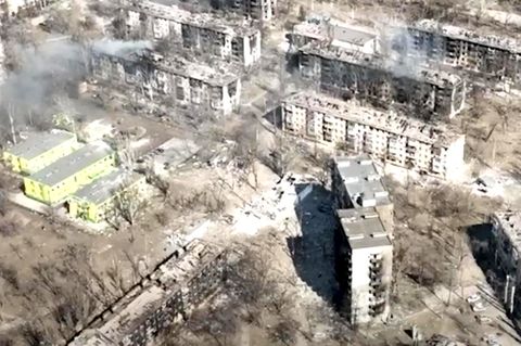 Ukraine-Krieg: Drohnen-Videos zeigen zerstörtes Mariupol