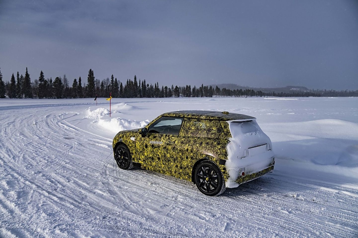 Der nächste Mini Cooper SE (J1) soll im Frühjahr 2024 beim Händler stehen