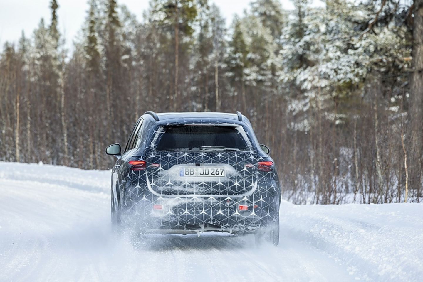 Der Mercedes GLC X254 hat optional Luftfedern und Verstelldämpfer