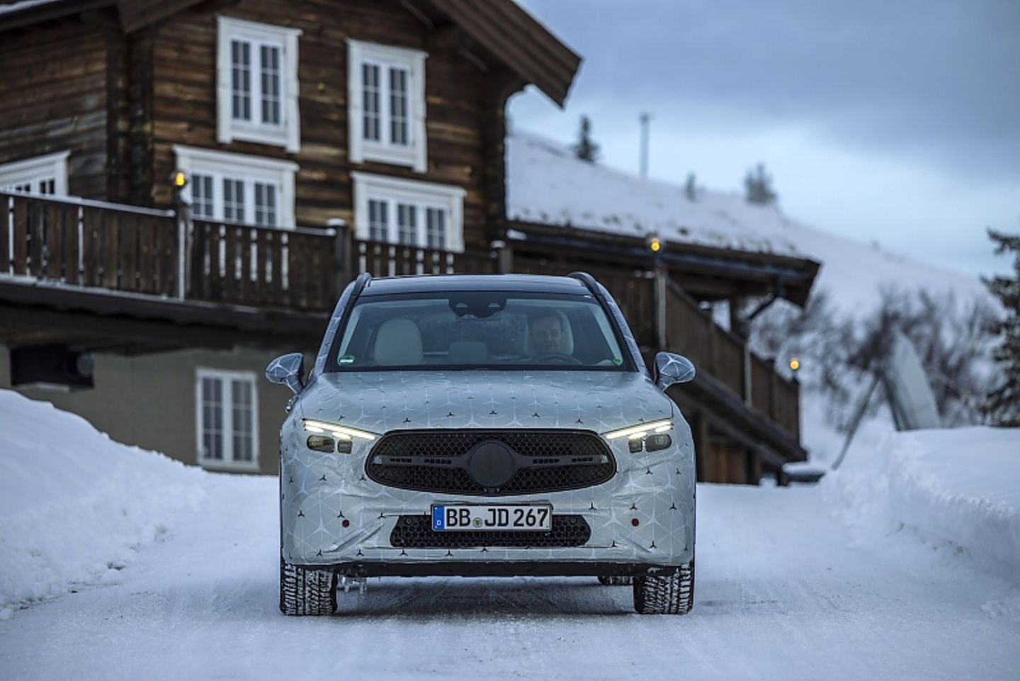 Der Mercedes GLC X254 steht wuchtiger da als der Vorgänger