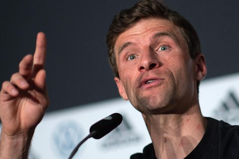 Thomas Müller bei der Pressekonferenz des DFB