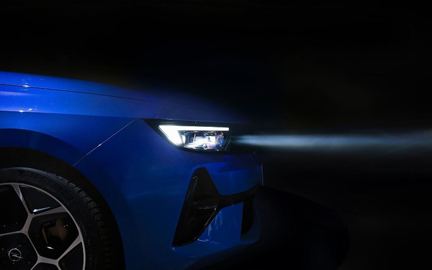 Auch der Opel Astra Sports Tourer bekommt das LED-Licht