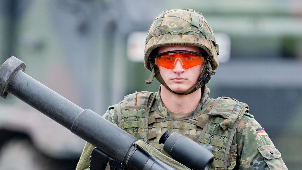 Nach dem Angriff Russlands auf die Ukraine will die Bundeswehr massiv aufrüsten (Symbolbild)