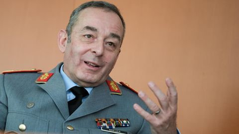 Generalmajor Carsten Breuer leitet den Corona-Krisenstab