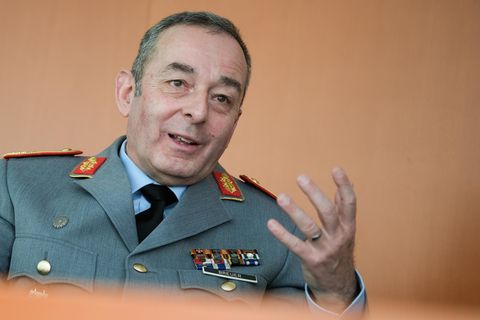 Generalmajor Carsten Breuer leitet den Corona-Krisenstab