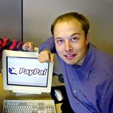 Elon Musk (rechts) und Peter Thiel, Mitgründer von Paypal, in der Unternehmenszentrale in Palo Alto, Kalifornien. Paypal bleibt nicht lange in ihrem Besitz. Im Jahr 2002 übernimmt Ebay den Online-Bezahldienst für 1,5 Milliarden US-Dollar in Aktien. Elon Musk verdient dadurch 165 Millionen Dollar. 