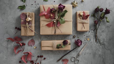 Geschenke mit nachhaltigem Papier