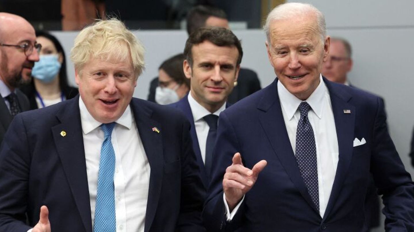Staatschefs der USA, Frankreich und Großbritannien: Boris Johnson, Emmanuel Macron, Joe Biden Staatschefs der USA, Frankreich und Großbritannien: Boris Johnson, Emmanuel Macron, Joe Biden