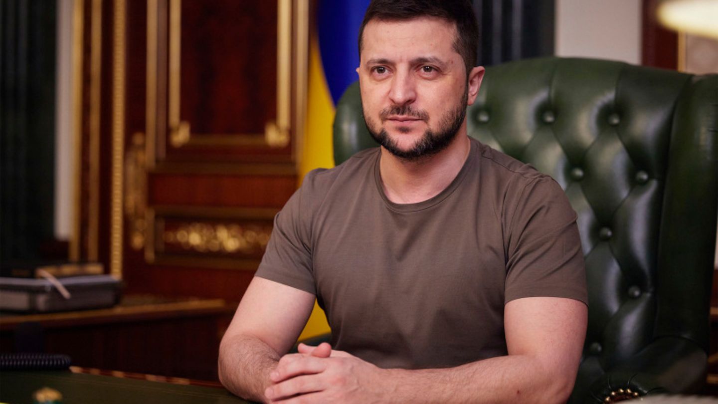 Wolodymyr Selenskyj, Präsident der Ukraine, bei seiner Videoansprache an sein Volk am 30. Tag der russischen Invasion in Kiew
