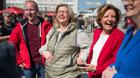 Saarland: Anke Rehlinger (2.v.l), SPD Spitzenkandidatin für die Landtagswahl im Saarland