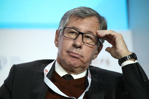 Geschäftsmann Pjotr Awen