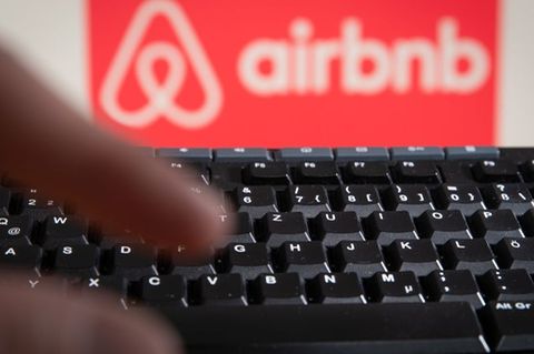 Airbnb-Logo