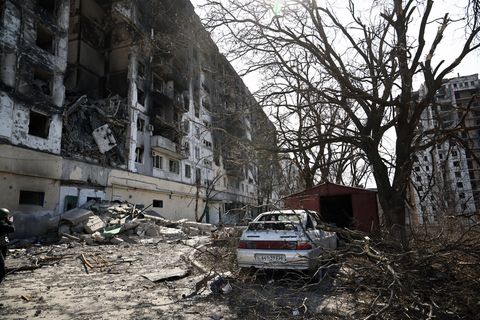 Ein zerstörtes Gebäude in der ukrainischen Hafenstadt Mariupol