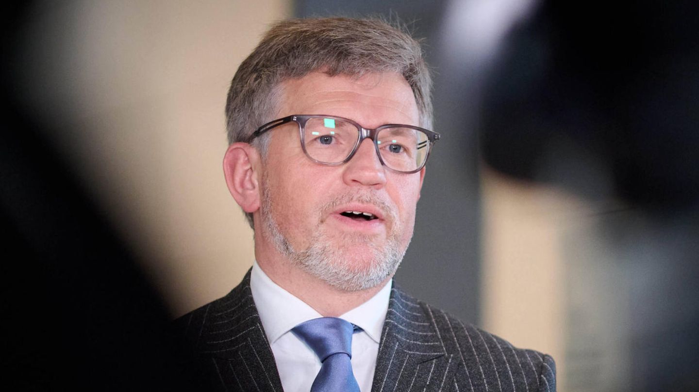 Andrij Melnyk, Botschafter der Ukraine in Deutschland, spricht zu Journalisten