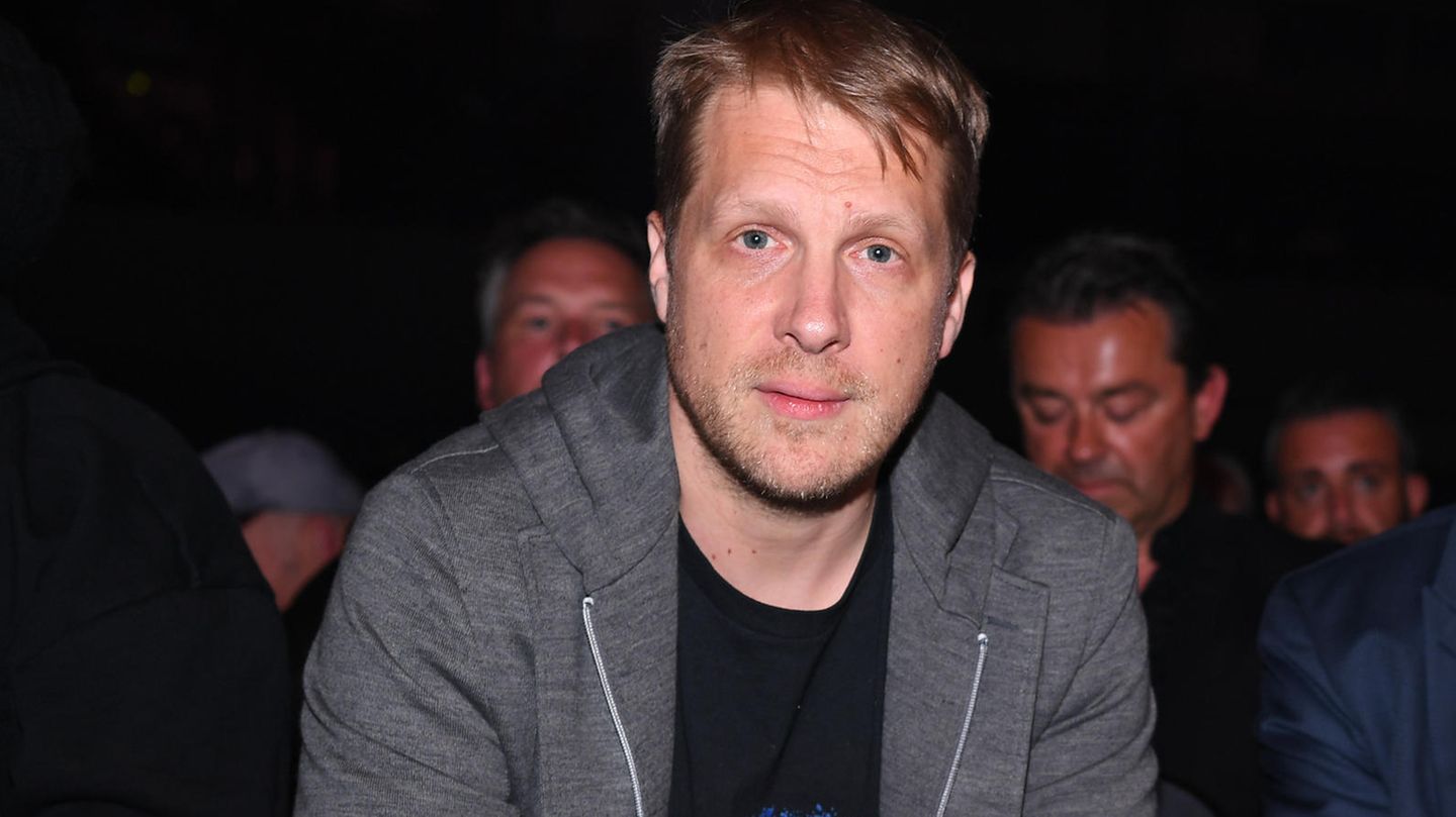 Oliver Pocher comments on an Instagram video about a slap in the face during a boxing match
