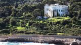 Die weiße Villa von Roman Abramowitsch am Cap d'Antibes in Südfrankreich