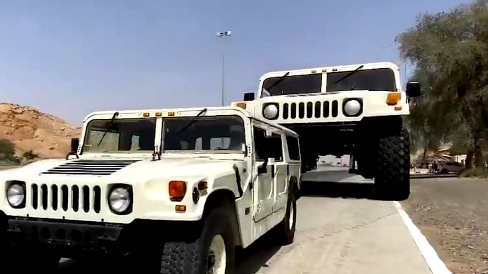 Sechs Meter hoch: Der größte Hummer weltweit gehört Scheich Hamad Bin Hamdan Al Nahyan aus Abu Dhabi