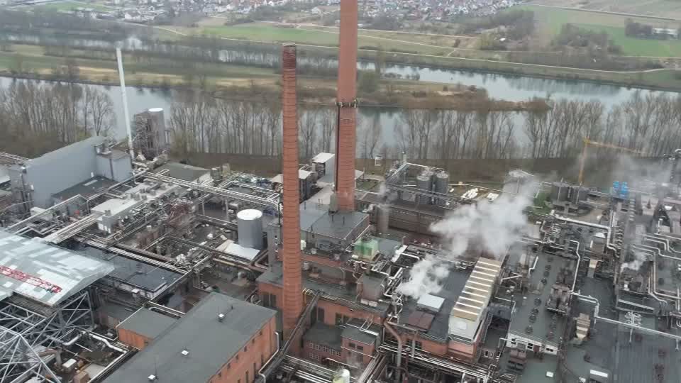 Video: Hohe Gaspreise lassen Unternehmen aufstöhnen