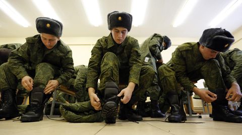 Junge Rekruten in der russischen Armee. Die Wehrpflichtigen könnten bald auch in der Ukraine dienen.